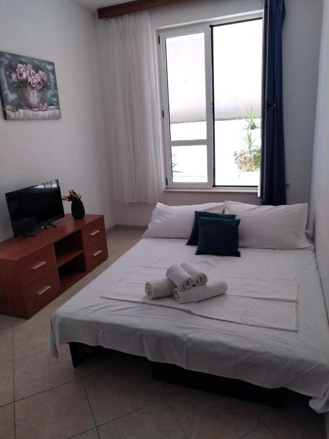 Apartments Dalmacija Podstrana Luaran gambar