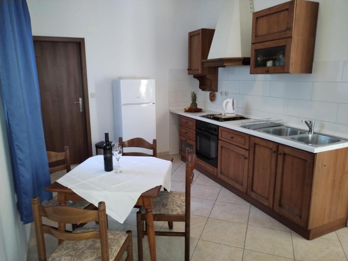 Apartments Dalmacija Podstrana Luaran gambar
