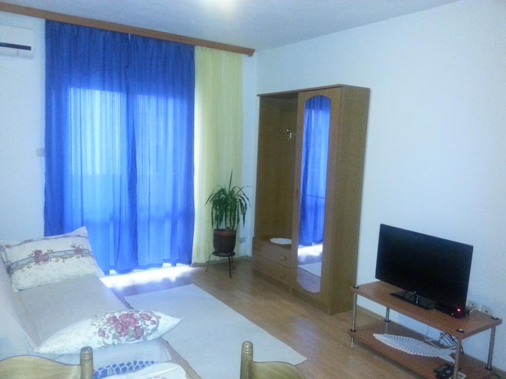 Apartments Dalmacija Podstrana Bilik gambar