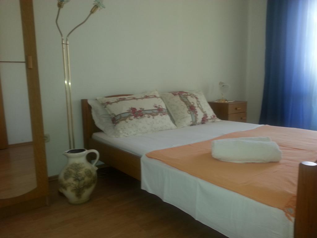 Apartments Dalmacija Podstrana Luaran gambar