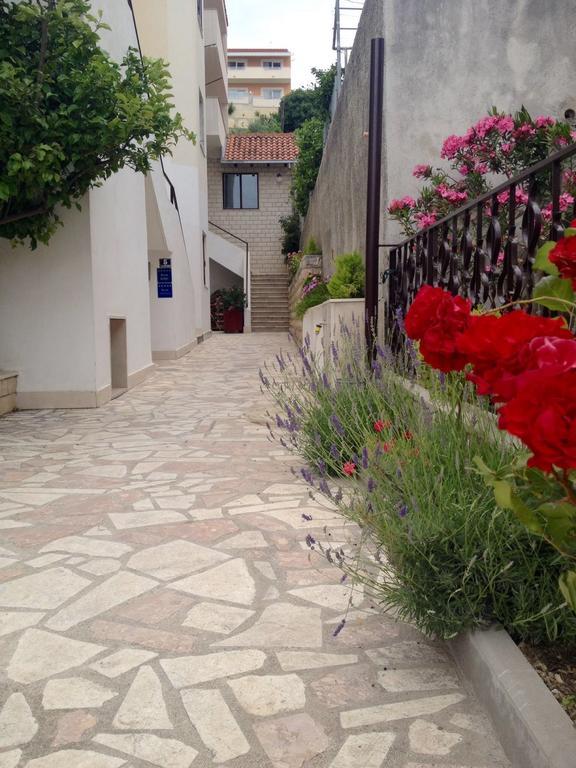 Apartments Dalmacija Podstrana Luaran gambar