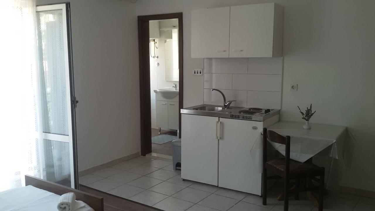 Apartments Dalmacija Podstrana Luaran gambar