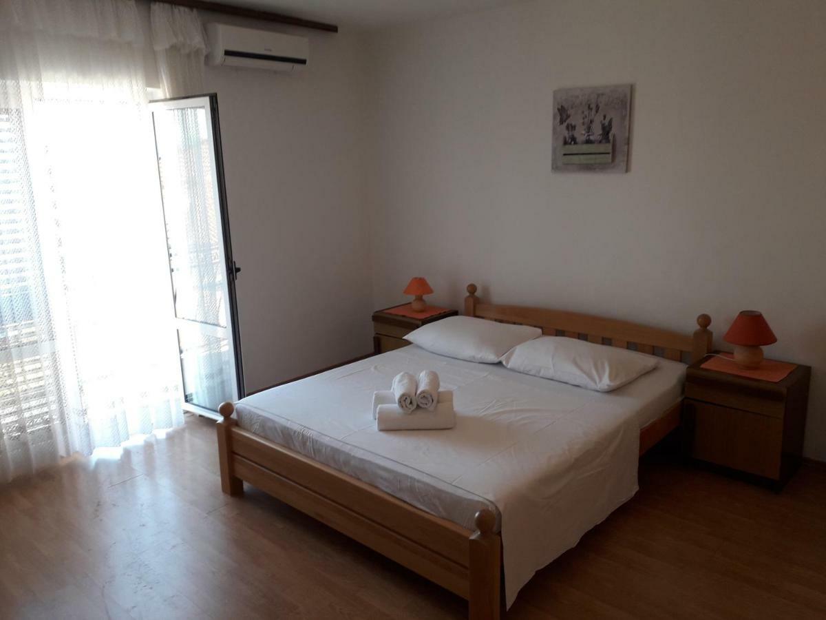 Apartments Dalmacija Podstrana Luaran gambar